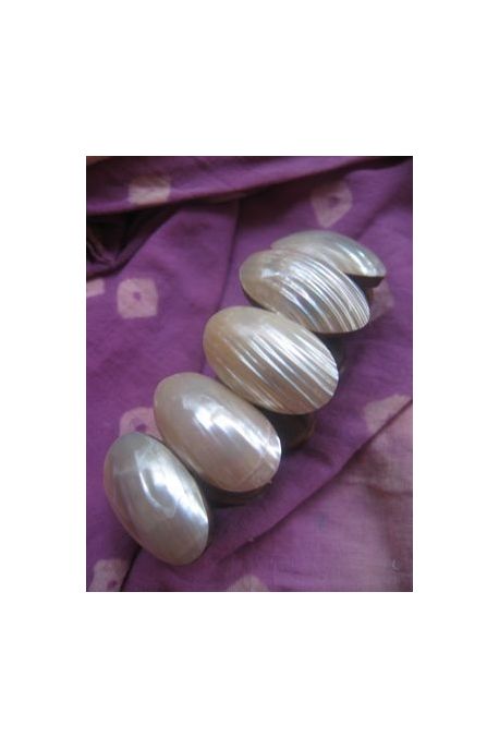 BR606 bracelet nacre ovale