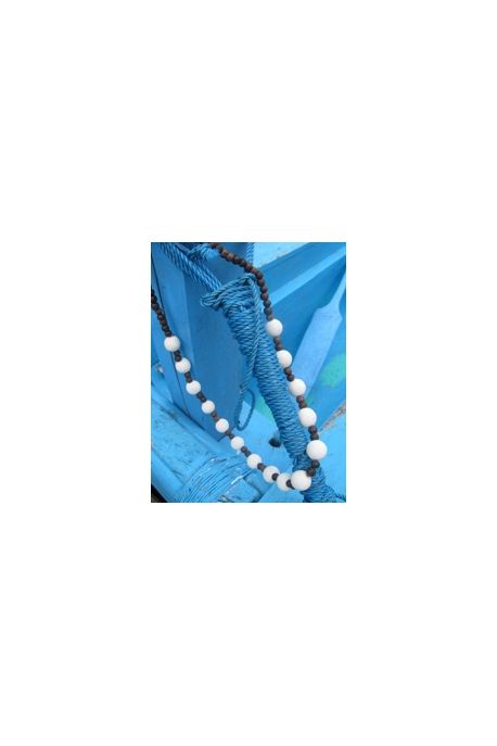 CO112collier sautoir grosse perle de bois et corail blanc